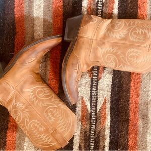 Vintage Durango Women’s Brown Cowgirl Pointed Toe Boots. RD 5302 Size 9M